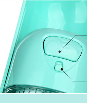 Sticlă de plastic pentru apă sau mâncare pentru plimbări în aer liber