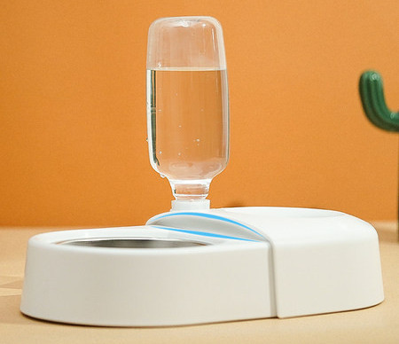 Kahekordne koerakauss veedosaatoriga