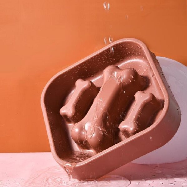 Plastična posuda za hranu za pse