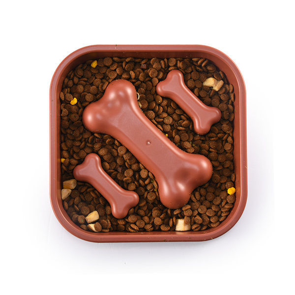 Plastična posuda za hranu za pse