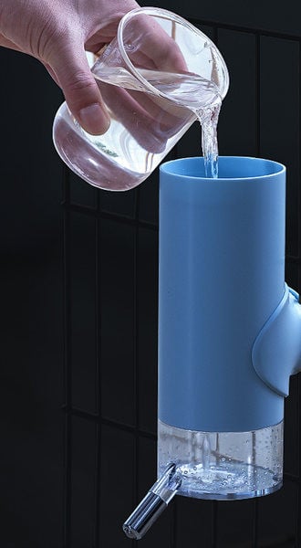 Dozator automat pentru caini de mai multe culori