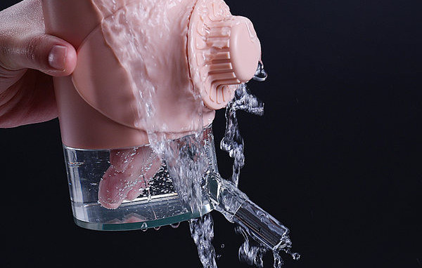 Dozator automat pentru caini de mai multe culori