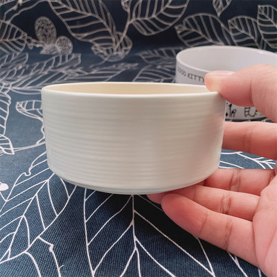 Keraamiline kauss koeratoidu jaoks