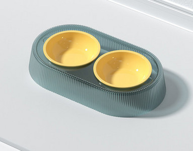 Kahekordne kauss koeratoidu jaoks