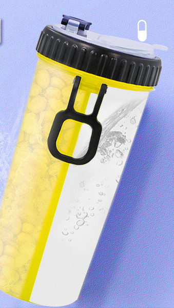 Plastikust anum vee või toidu jaoks välitingimustes kasutamiseks