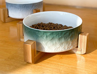 Bol de mâncare din ceramică cu suport din lemn pentru câini