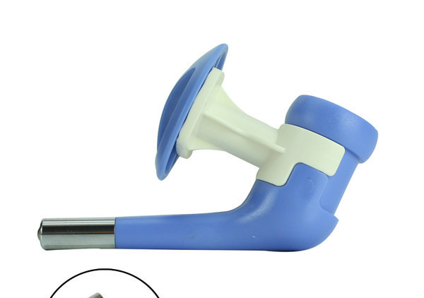 Adăpator de apă din plastic