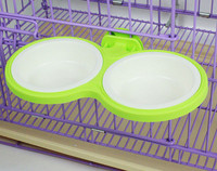 Bol din plastic pentru câini cu suport pentru cușcă