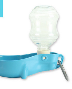 Kaasaskantav plastikust veepudel - koertele