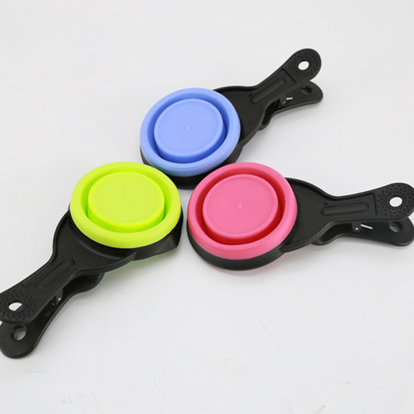 Sklopiva mjerna žličica za hranu za pse