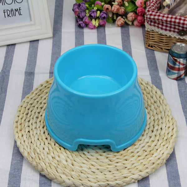 Okrugla plastična posuda za hranu za pse