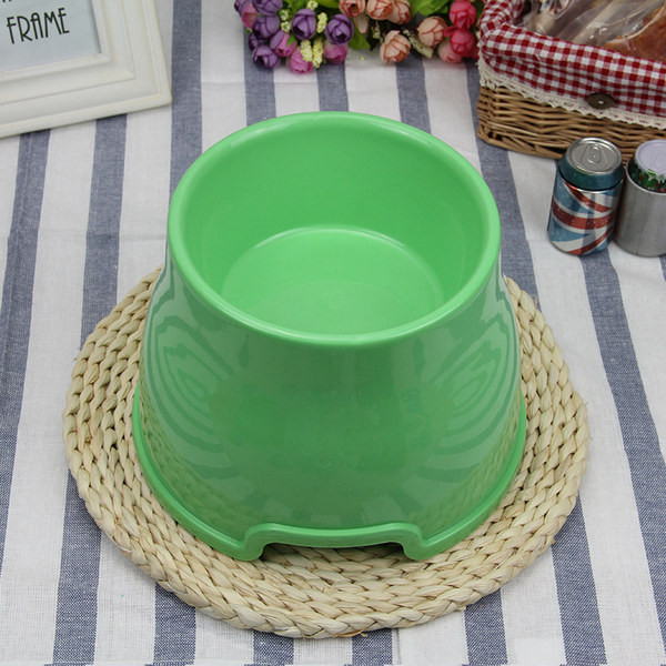 Okrugla plastična posuda za hranu za pse