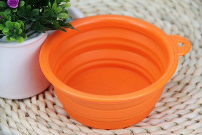 Bol pentru câini pliabil din silicon