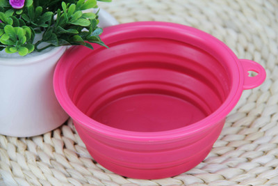 Bol pentru câini pliabil din silicon