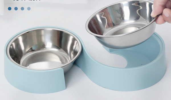 Dvostruka posuda za pse izrađena od plastike i nehrđajućeg čelika