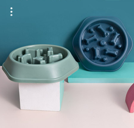 Plastična okrugla posuda za sporo hranjenje - za pse