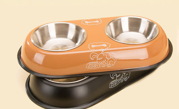 Kahekordne aplikatsiooniga metallkauss koertele