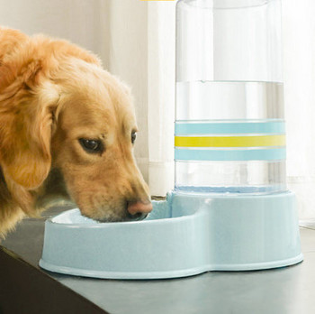 Τροφή και νερό για σκύλους σε δύο μοντέλα με δοσομετρητή