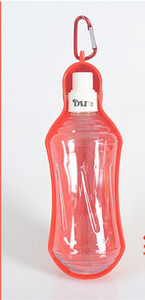 Sticla de apă din plastic pentru câini potrivită pentru plimbare - de la 250 ml sau 500 ml