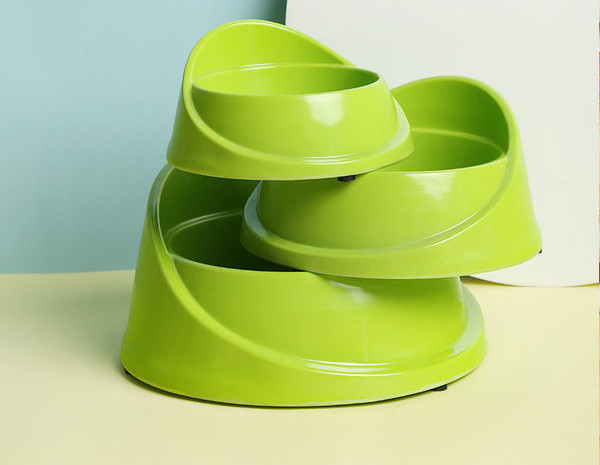 Bol rotund din plastic cu bază anti-alunecare