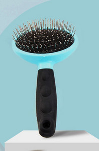 Pintsel surnud juuste puhastamiseks