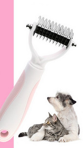 Pieptene pentru pieptănarea animalelor de companie