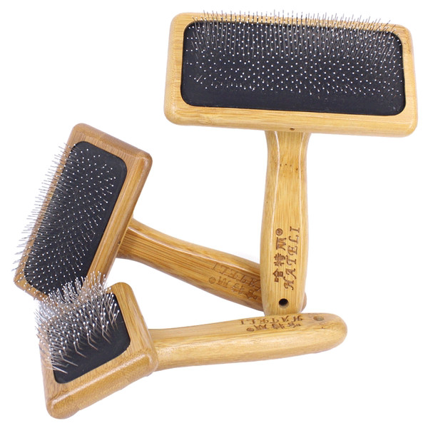 Pieptene pentru îngrijirea la domiciliu a unui câine - trei dimensiuni