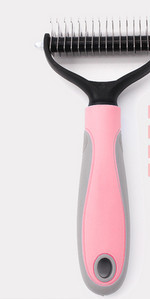 Šepetys negyviems šunų plaukams ir susivėlimams pašalinti