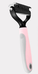 Šepetys negyviems šunų plaukams ir susivėlimams pašalinti