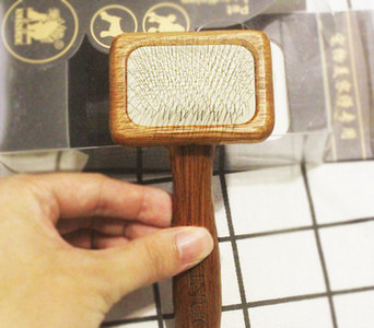 Drveni češalj za češljanje psa - više modela