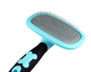 Pieptene de toaletare pentru caini