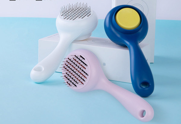 Perie rotunda pentru indepartarea parului la caini