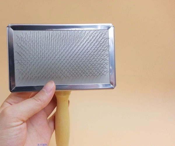 Češalj za češljanje pasa