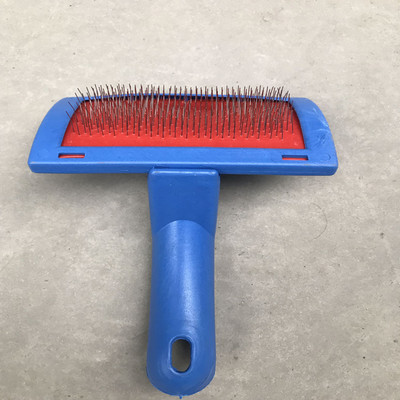 Kamm koertele - erinevad mudelid