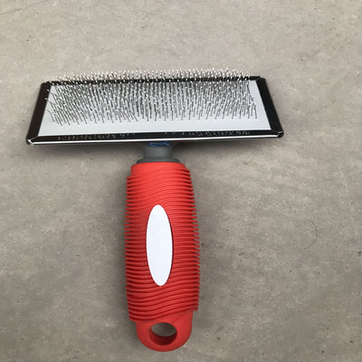 Kamm koertele - erinevad mudelid