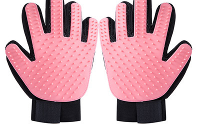 Koera kummist massaažikinnas juuste puhastamiseks