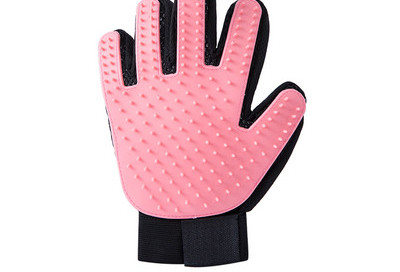 Koera kummist massaažikinnas juuste puhastamiseks