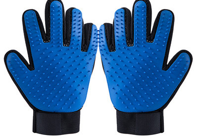 Koera kummist massaažikinnas juuste puhastamiseks