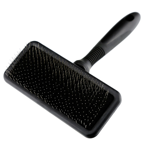 Pieptene pentru pieptănarea unui câine