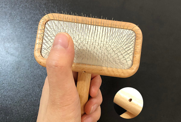 Ξύλινη χτένα για κατοικίδια