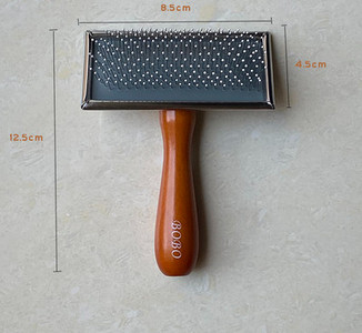 Puidust hari koerakarvade kammimiseks - kaks suurust