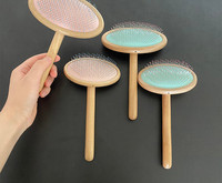 Perie din lemn cu freze metalice pentru caini