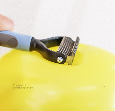 Perie pentru câini pentru pieptănare fină cu mâner din plastic