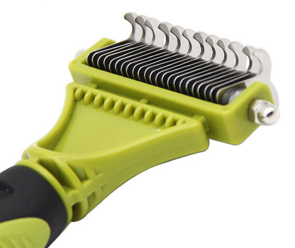 Plastist kamm koertele