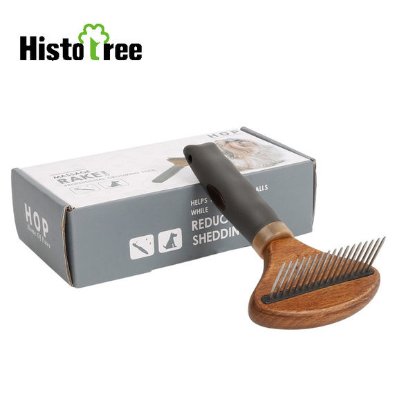 Pieptene pentru un câine cu păr lung