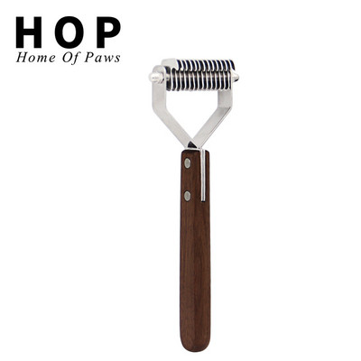 Pieptene pentru curățarea părului mort