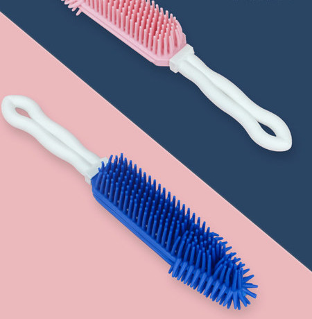 Kummihari koerakarvade eemaldamiseks mööblilt