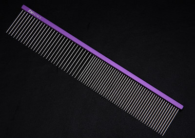 Kamm koera kammimiseks - kaks mudelit