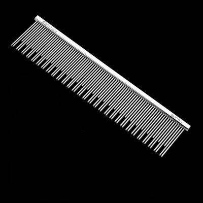 Pieptene metalic pentru îndepărtarea părului animalelor de companie