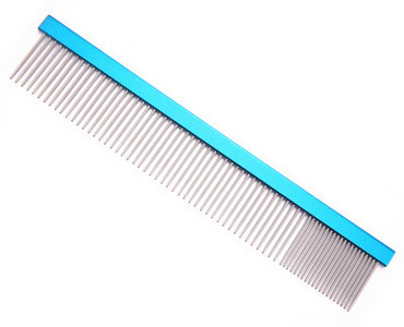 Metalni češalj za pse u boji